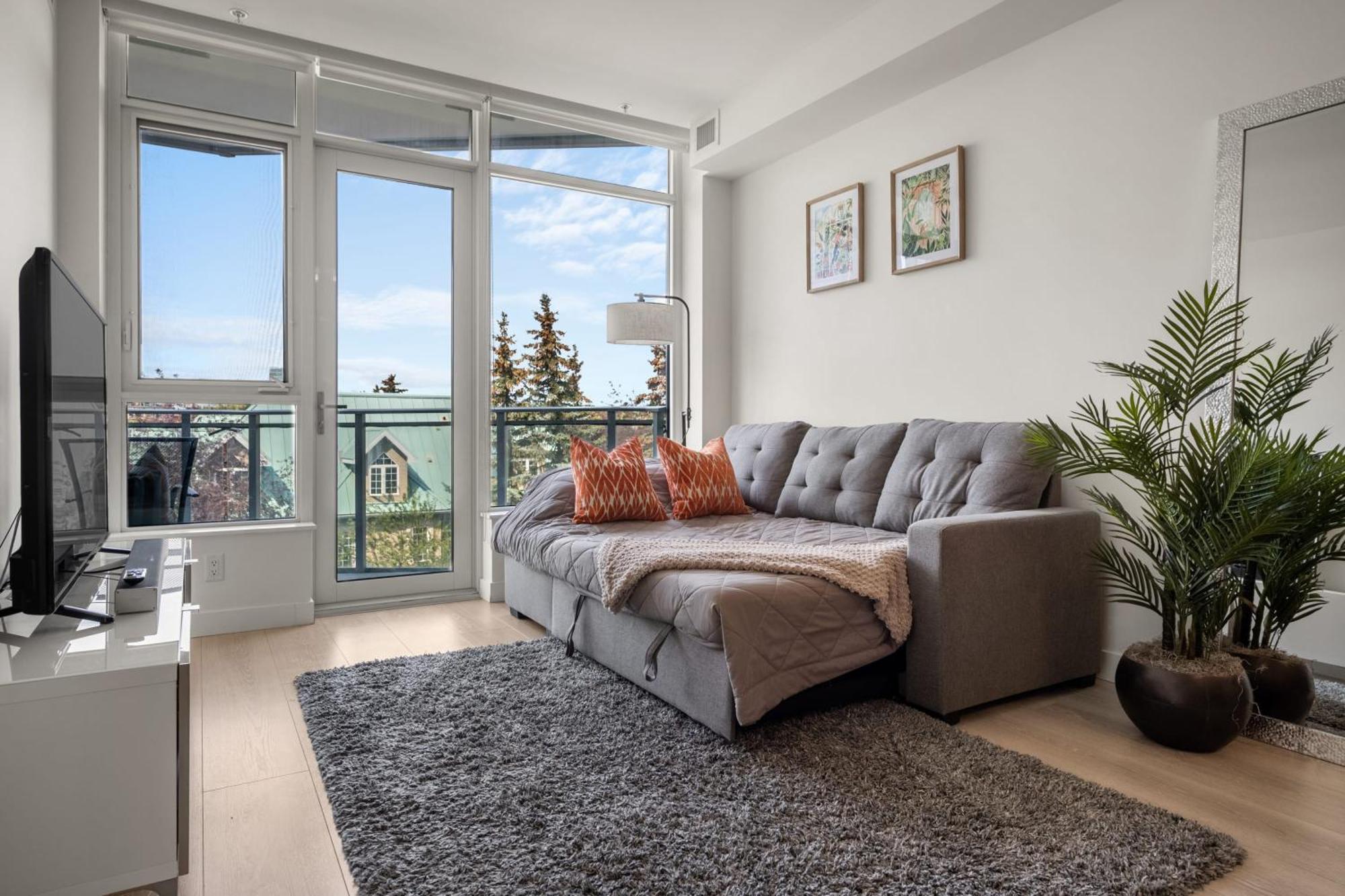 Guest Favorite Riverside Retreat- Walking Trails, Downtown Near Stampede! Free Banff Pass, Wine, Gym, Parking! YYC المظهر الخارجي الصورة